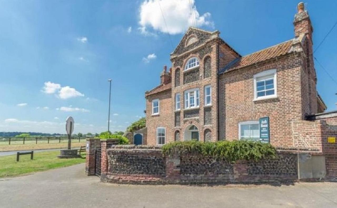The Globe Inn Wells-next-the-Sea ภายนอก รูปภาพ